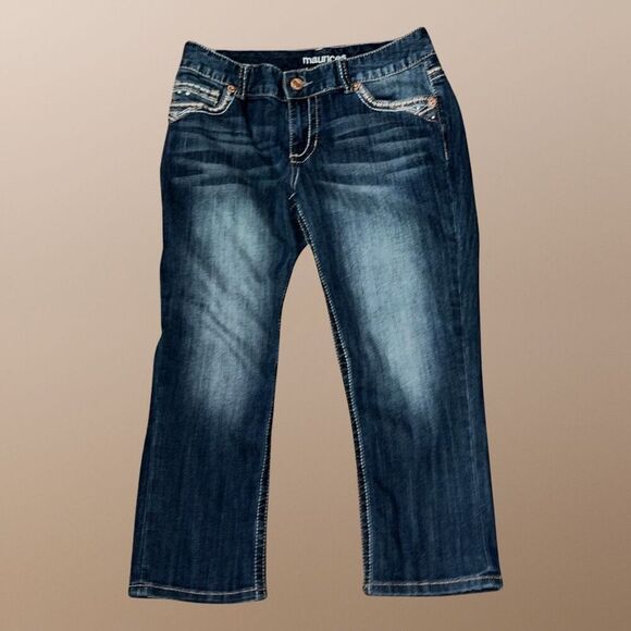 Maurice’s Low Rise Embroidered Pocket Denim Capris Size 5/6 #63 - Picture 2 of 6
